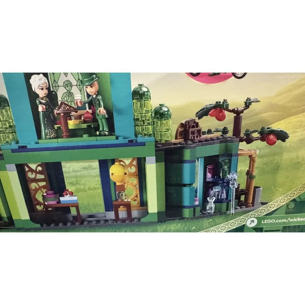LEGO Wicked WELCOME TO EMERALD CITY 75684 Toy Building Kit Elphaba Glinda Oz New